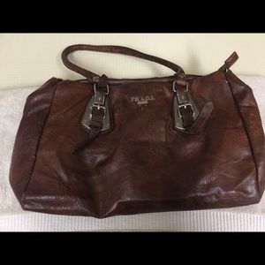 Fashionable brownish handbag